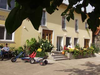 Das Schwalbennest von au&szlig;en